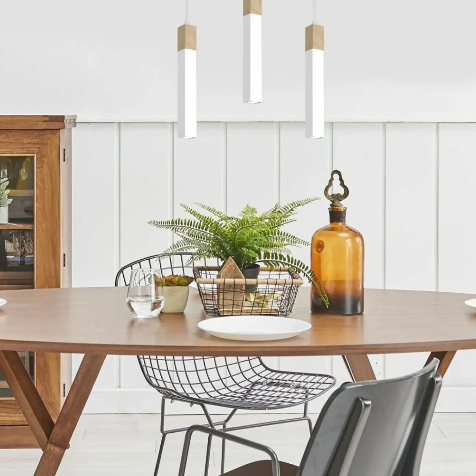 Outlet Biała lampa wisząca z trzema zwisami MLP7476 z serii SOLO SAWN | Kaja Oświetleni Żyrandole Nowoczesne