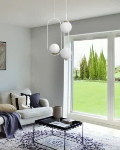 Store Biała lampa wisząca ze złotym, ozdobnym elementem K-5300 z serii ARLENA Żyrandole Nowoczesne