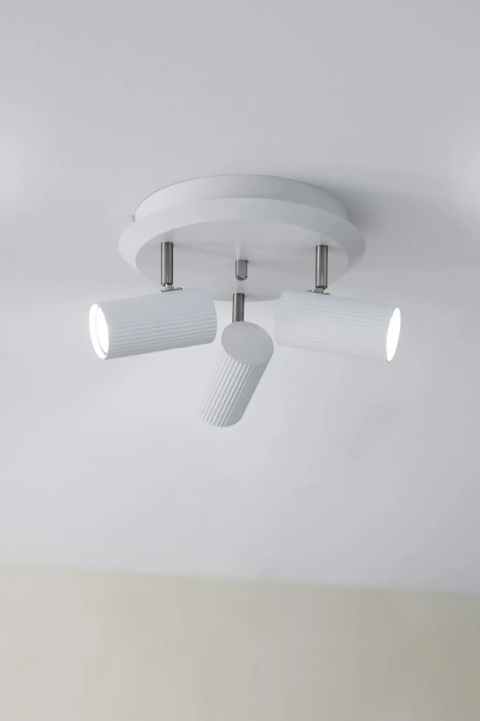 Sklep Kaja Biała, okrągła lampa sufitowa do sypialni 108464 z serii COSTILLA