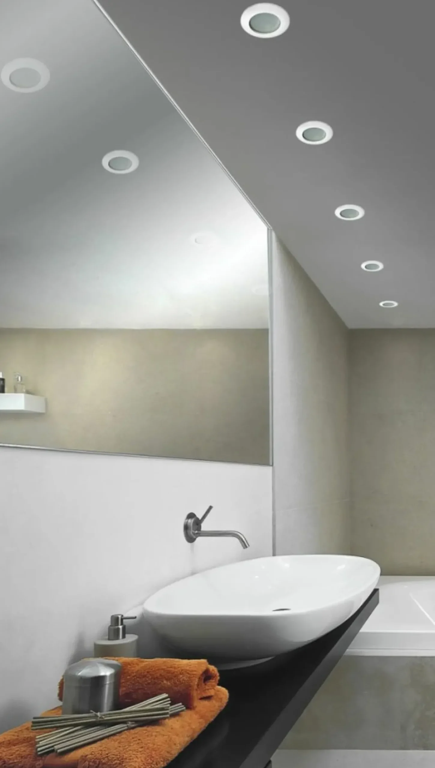 Sklep Kaja Białe oczko wpustowe do łazienki, okrągła oprawa AZ0871 EMILIO | Kaja