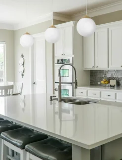 Best Sale Biało-złota lampa wisząca z regulowanym przewodem K-5400 z serii LUMIA Żyrandole Nowoczesne