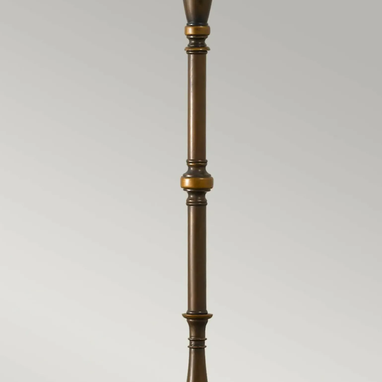 Sklep Kaja Brązowa lampa podłogowa FE-LINCOLNDALE-FL z serii LINCOLNDALE