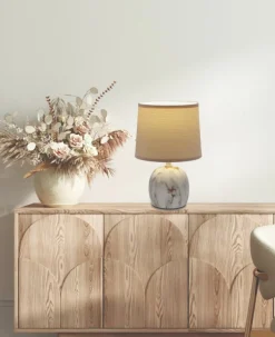 Sklep Kaja Dekoracyjna lampka stołowa z beżowym abażurem 41-24374 z serii ADELINA | Kaja Oś