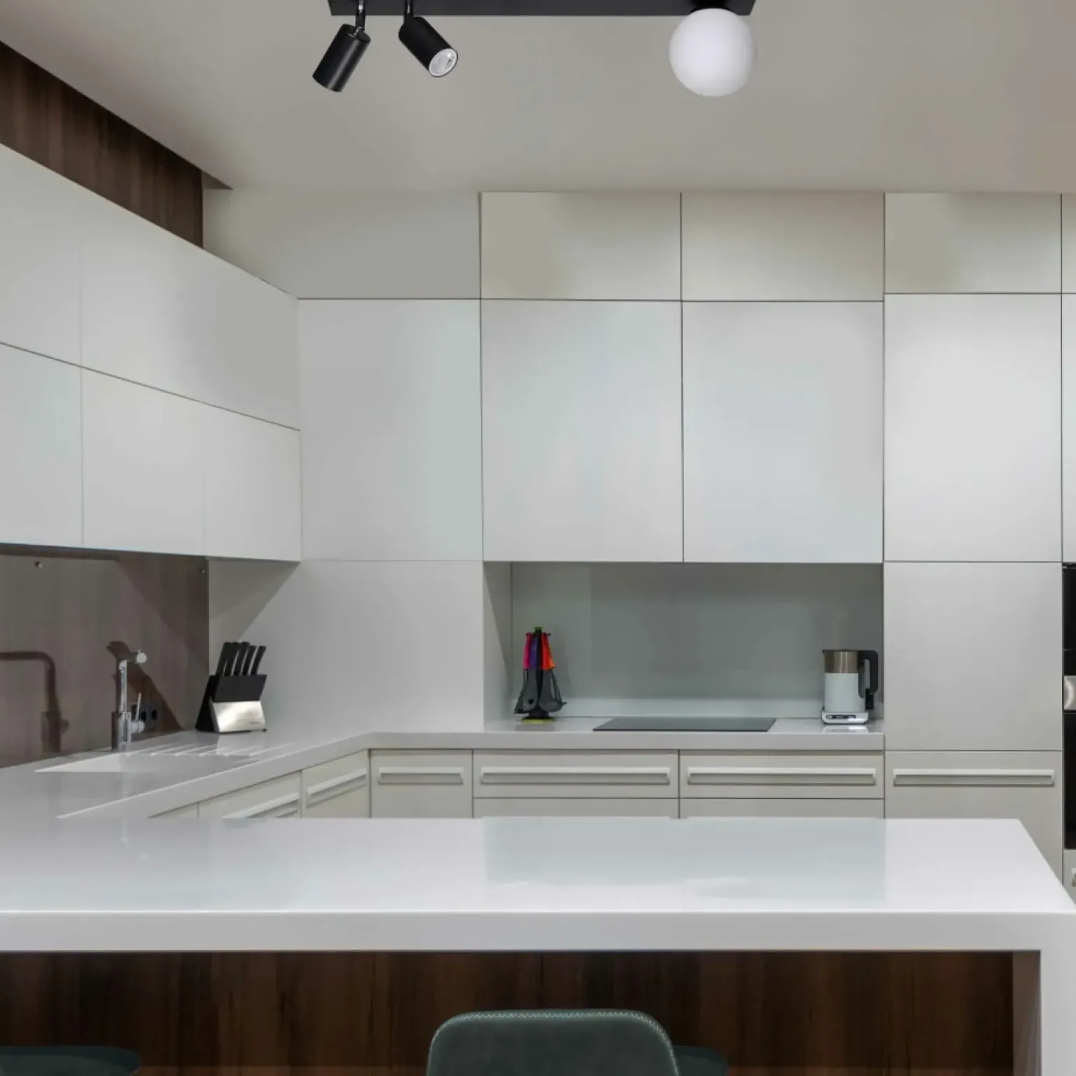 Best Designerska listwa sufitowa z tubami i kloszem K-4135 | Kaja Żyrandole Nowoczesne