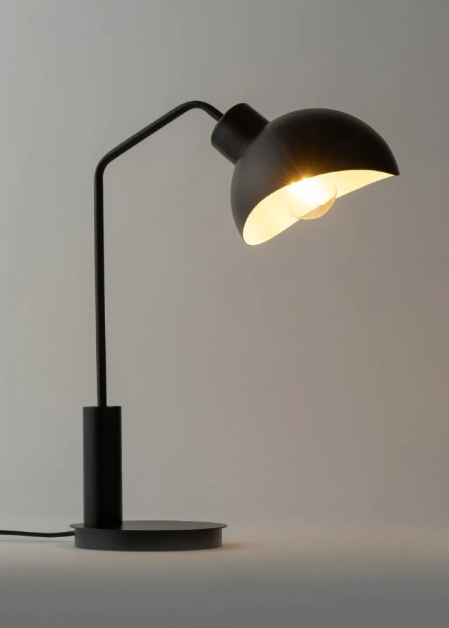 Sklep Kaja Designerska, metalowa lampka biurkowa SIG 50326 z serii ROY CZ/B