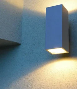 Sklep Kaja Dwukierunkowy kinkiet elewacyjny, kwardat 8001 AL z serii ADELA | Kaja Oświetlen