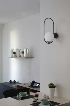 Sklep Kaja Elegancki kinkiet ścienny z mlecznym kloszem K-5105 z serii PARVA