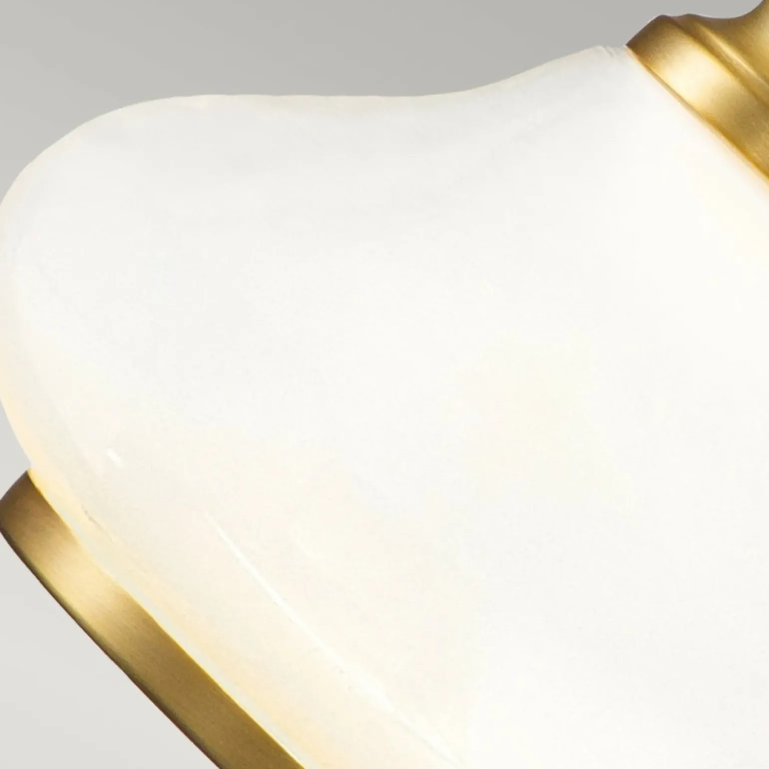 Sklep Kaja Kinkiet, szczotkowany mosiądz HK-AINSLEY1-BATH-BB z serii AINSLEY