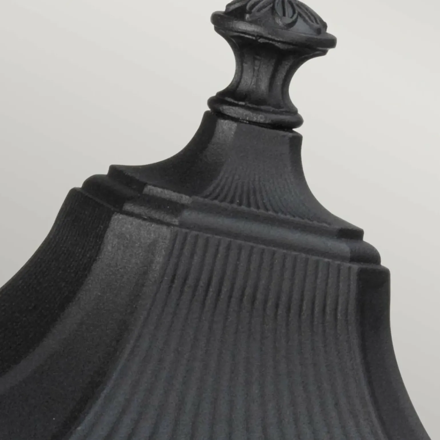 Sklep Kaja Lampa cokołowa, stojąca FE-COTSLN3-M-BK z serii COTSWOLD LANE