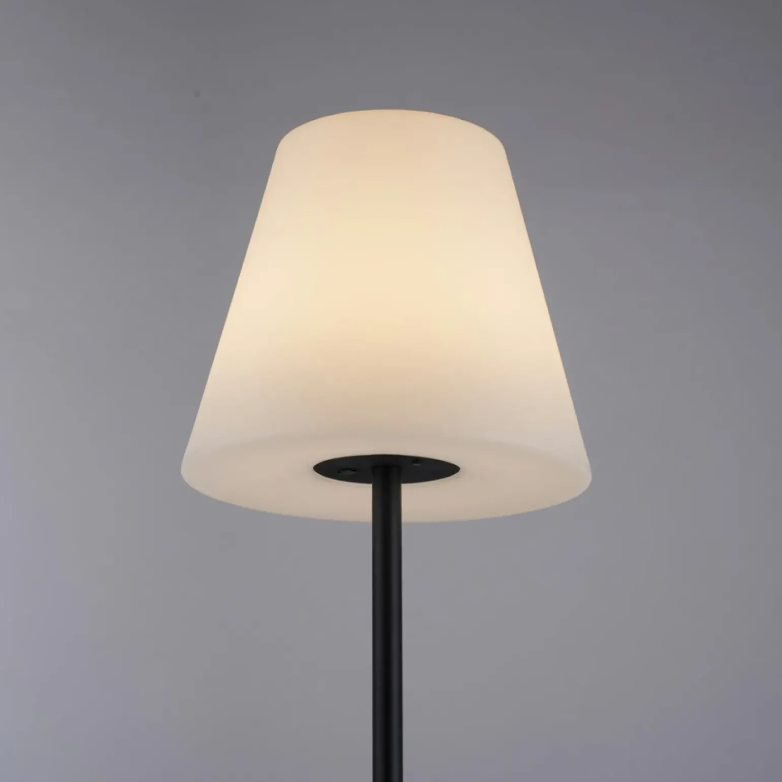 Sklep Kaja Lampa podłogowa zasilana akumulatorem, RGB 19826-18 z serii HOLLY