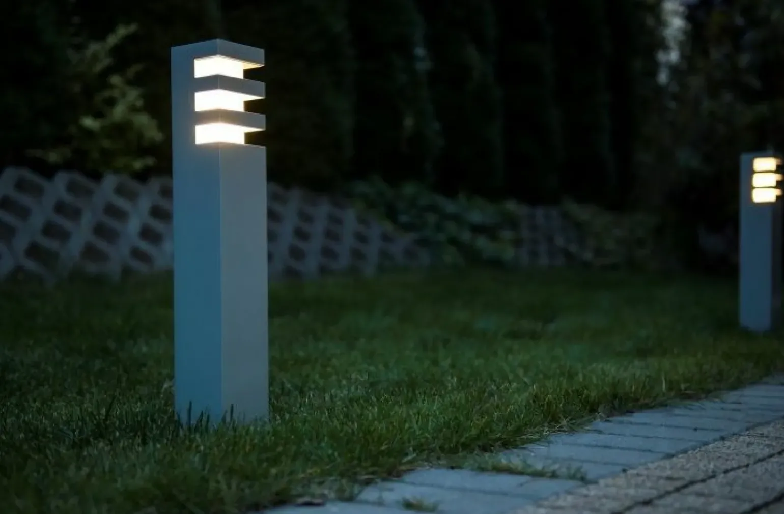 Sklep Kaja Lampa stojąca, ogrodowa, nowoczesny wygląd RADO 3 AL z serii RADO | Kaja Oświetl