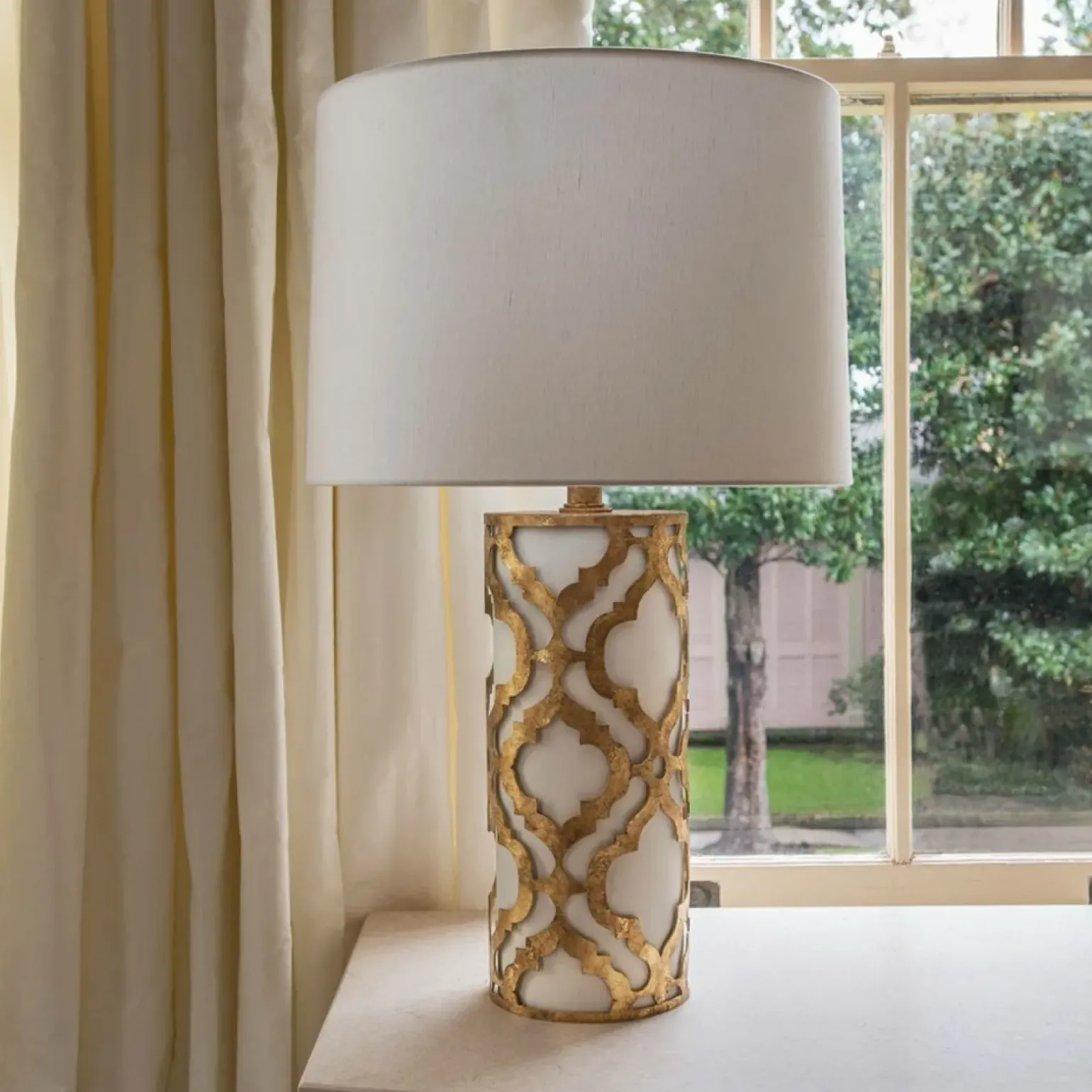 Sklep Kaja Lampa stołowa z białym abażurem GN-ARABELLA-TL-G z serii ARABELLA