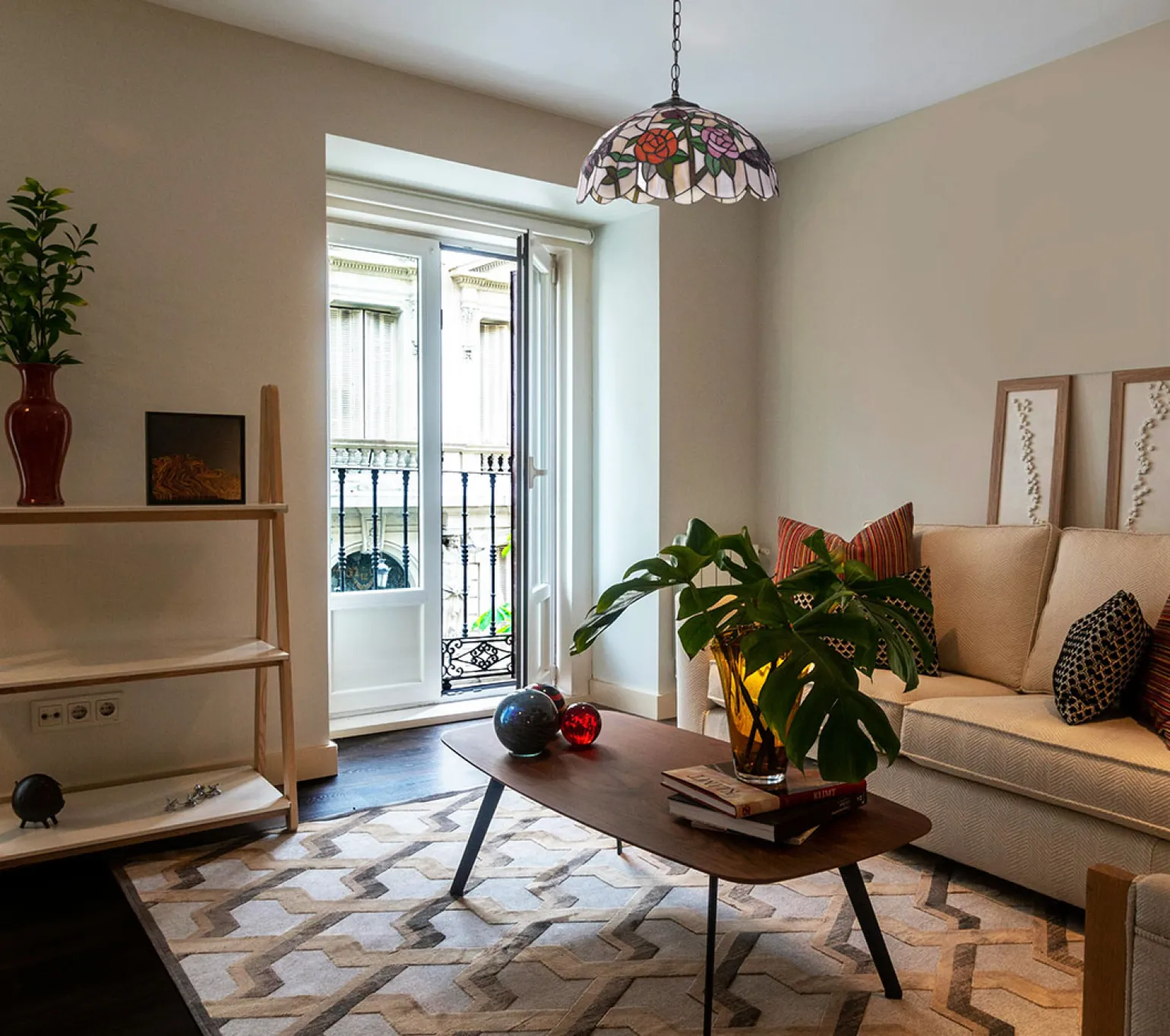 Sklep Kaja Lampa wisząca, dekoracyjny witraż z różyczkami K-P16835 z serii ROSE