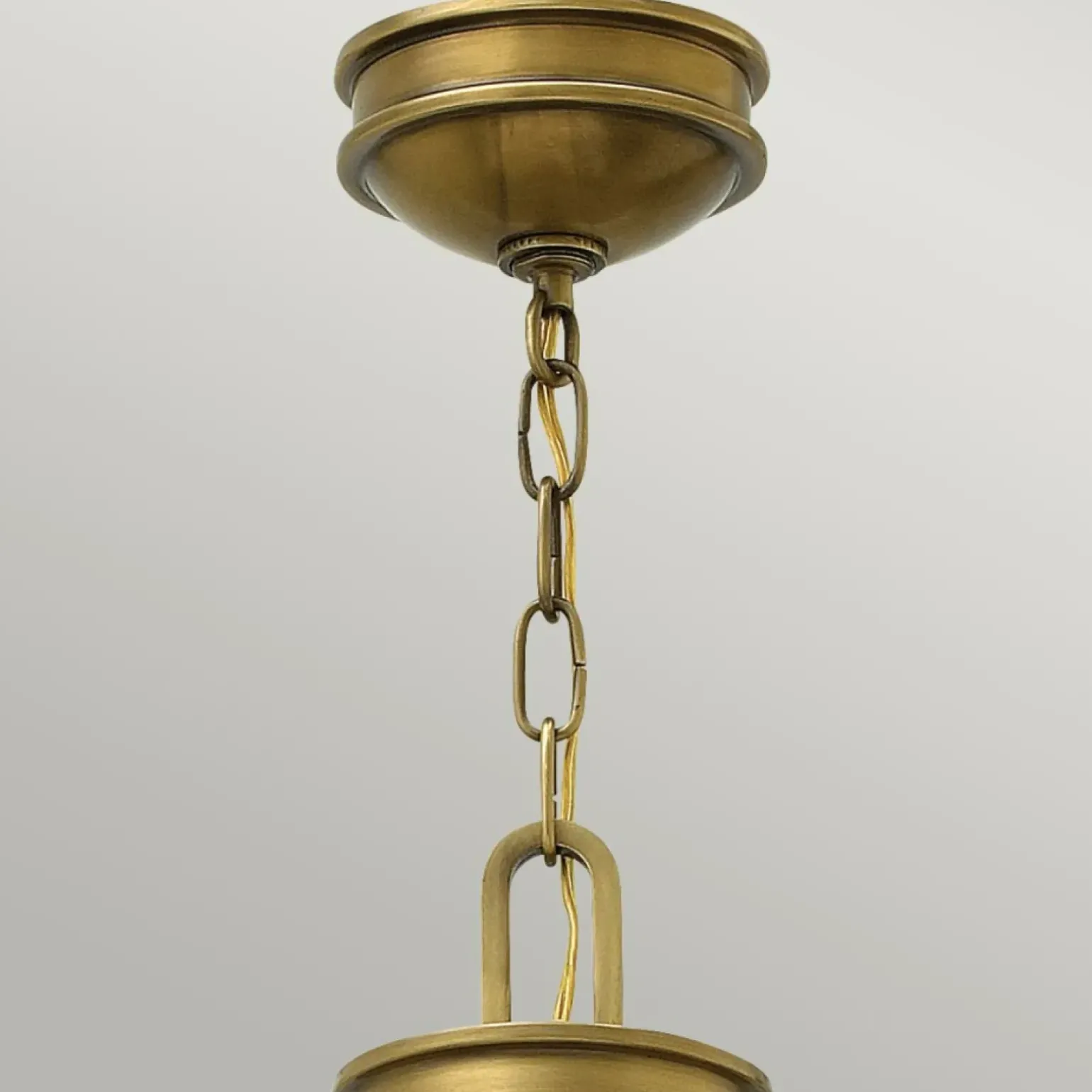 Sklep Kaja Lampa wisząca w kolorze starego mosiądzu HK-COLLIER-P z serii COLLIER