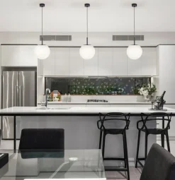 Shop Lampa wisząca z dużym białym kloszem K-4887 FARO | Kaja Oświetlenie Żyrandole Nowoczesne