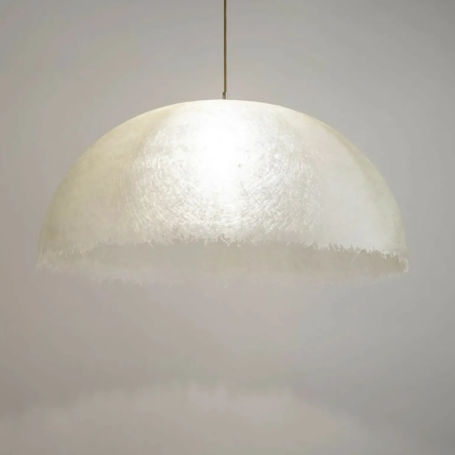 Best Sale Lampa wisząca z mlecznym, szarpanym kloszem SIG 40658 z serii MUZA Żyrandole Nowoczesne