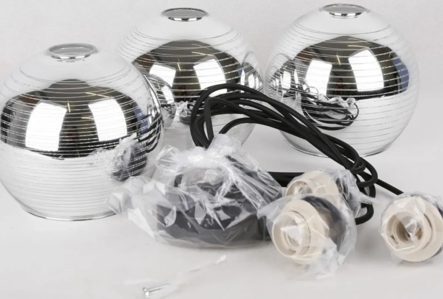 Sklep Kaja Lampa z kloszami na czarnych zwisach 33-62840 TRIO | Kaja Oświetlenie