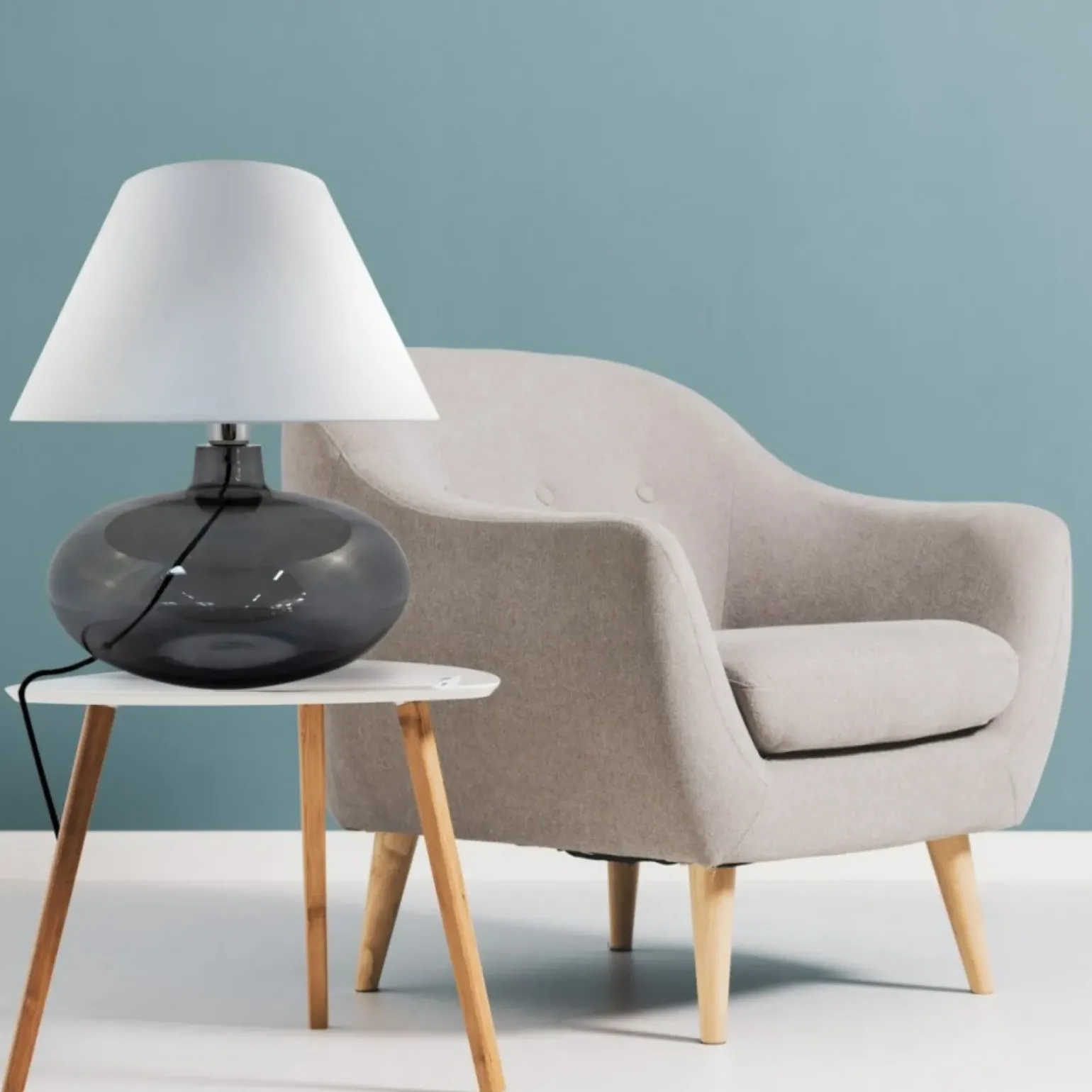 Sklep Kaja Lampka stołowa z dymioną, szklaną podstawą 5521WH ADANA | Kaja