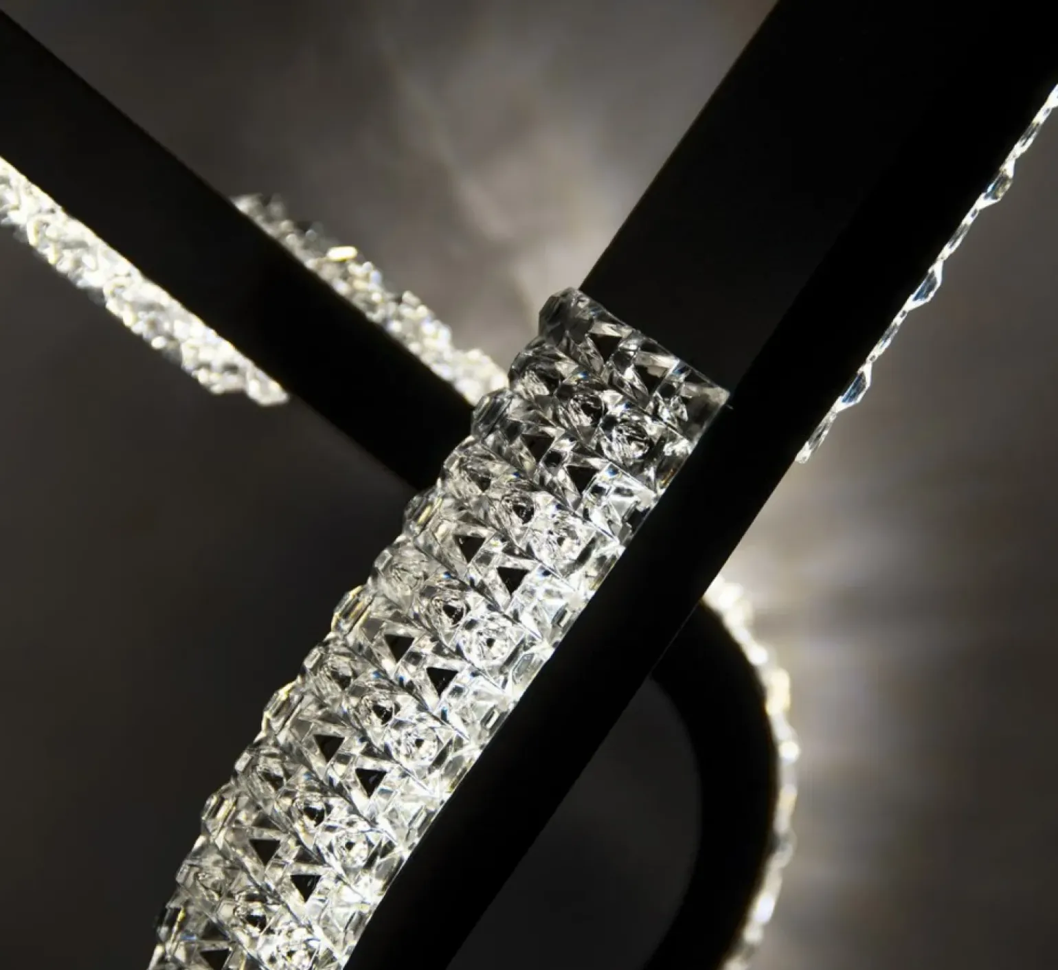 Best Ledowa lampa wisząca z kryształkami K-8160 HILD | Kaja Oświetlenie Żyrandole Nowoczesne