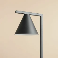 Sklep Kaja Minimalistyczna, geometryczna lampka biurkowa 1108B1 z serii FORM