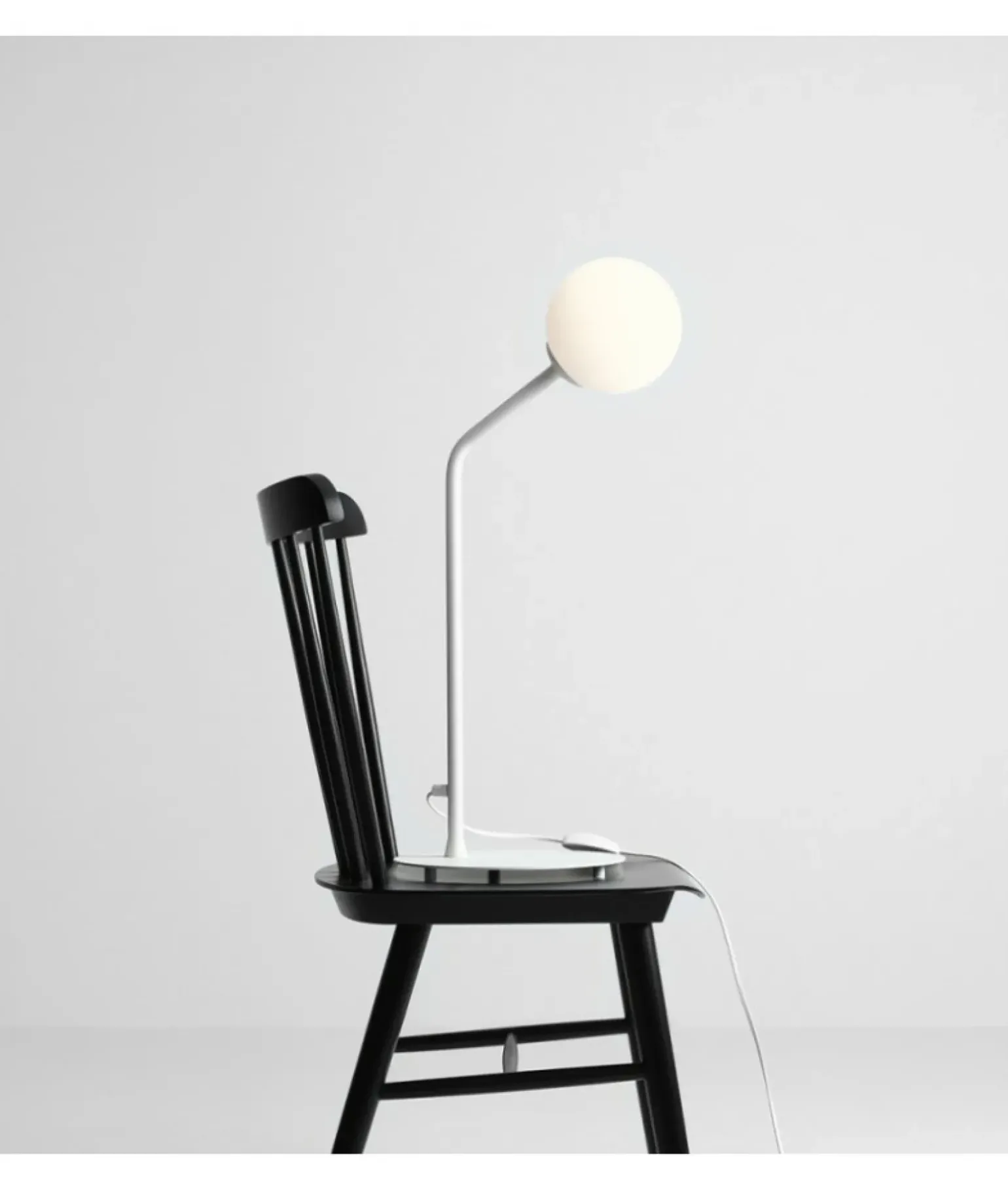 Sklep Kaja Minimalistyczna lampka stołowa z okrągłym kloszem 1064B z serii PURE