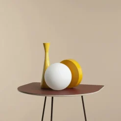 Sklep Kaja Modernistyczna lampka stołowa z kulą 1076B14_S z serii BALL | Kaja