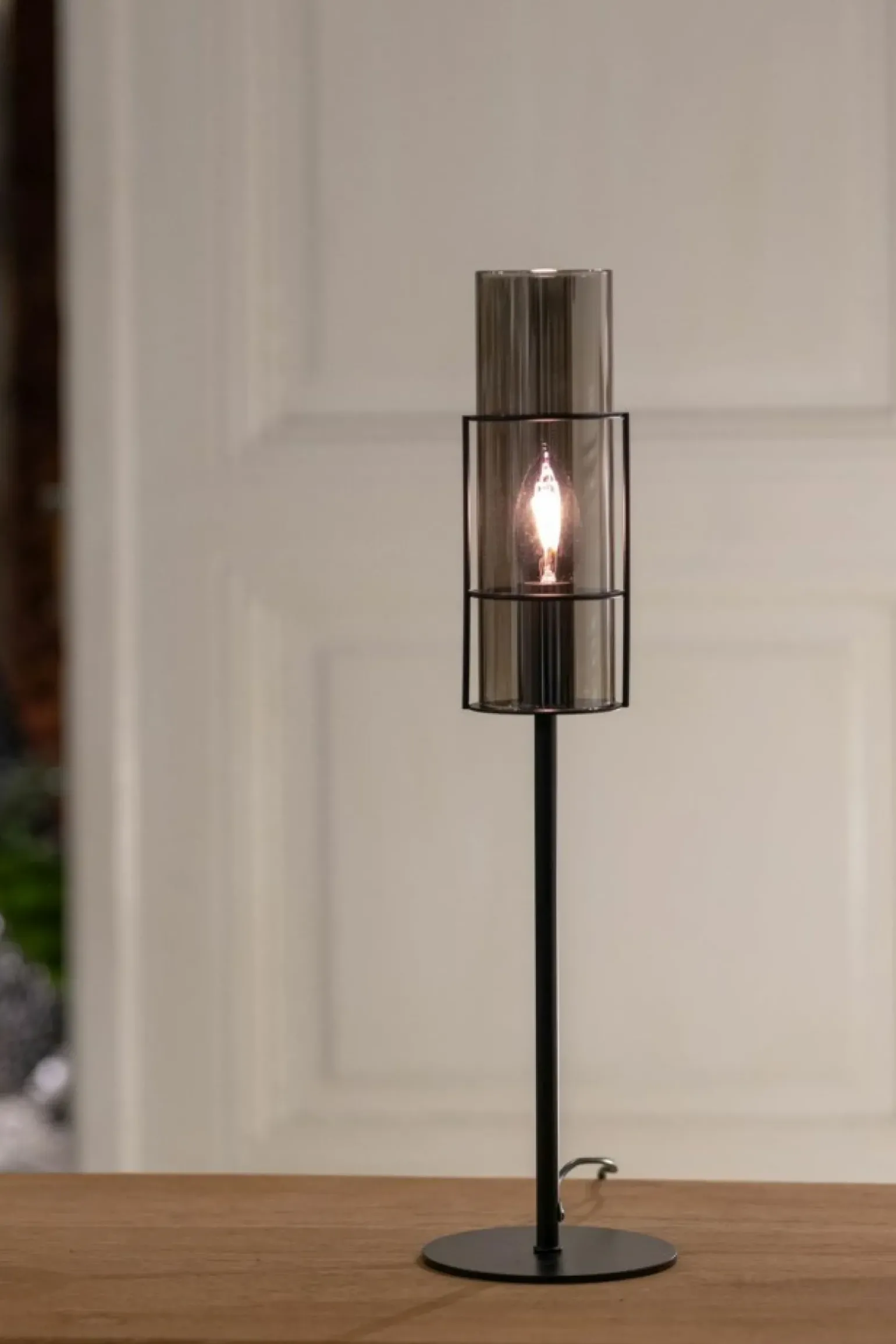 Sklep Kaja Nowoczesna lampka stołowa z dymionym kloszem 108559 z serii TORCIA