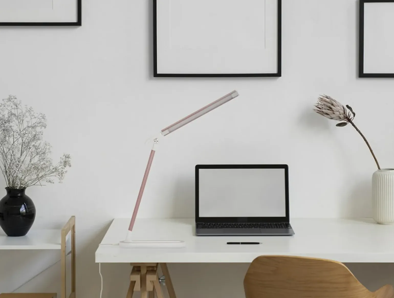 Dzieci Sklep Kaja Nowoczesna, regulowana lampka biurkowa K-MT-206 RÓŻOWY z serii NIKO