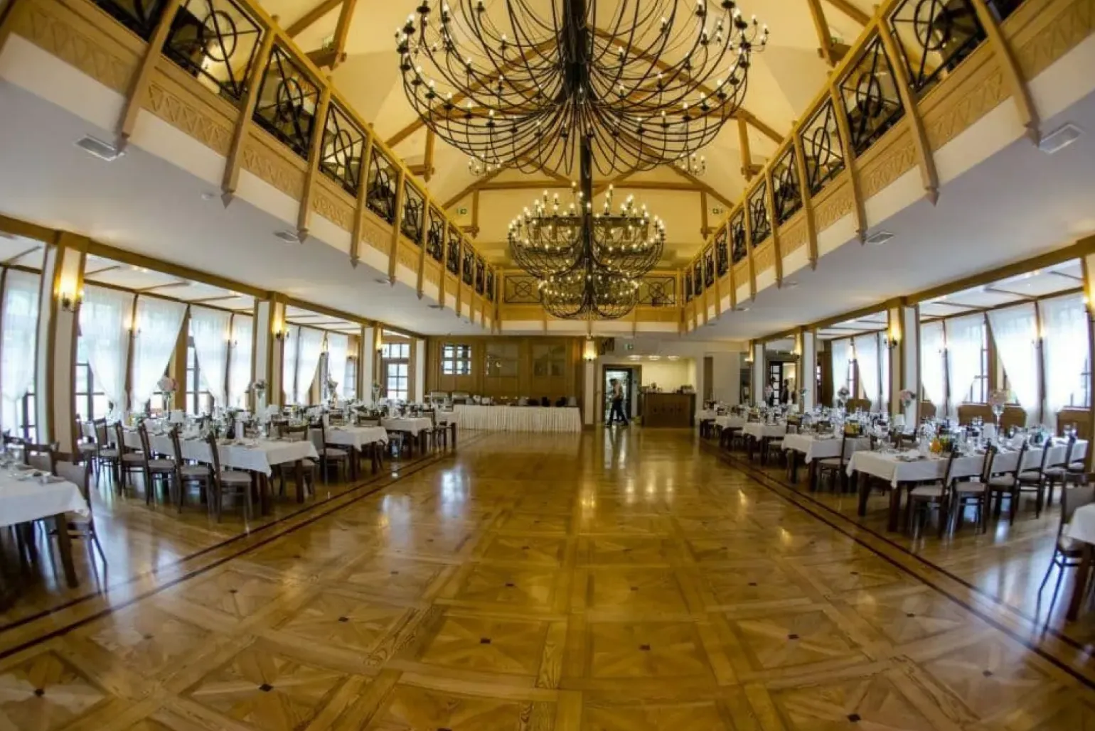 Sklep Kaja Ogromny, świecznikowy, żyrandol KP-01 PERSEO | Kaja Oświetlenie