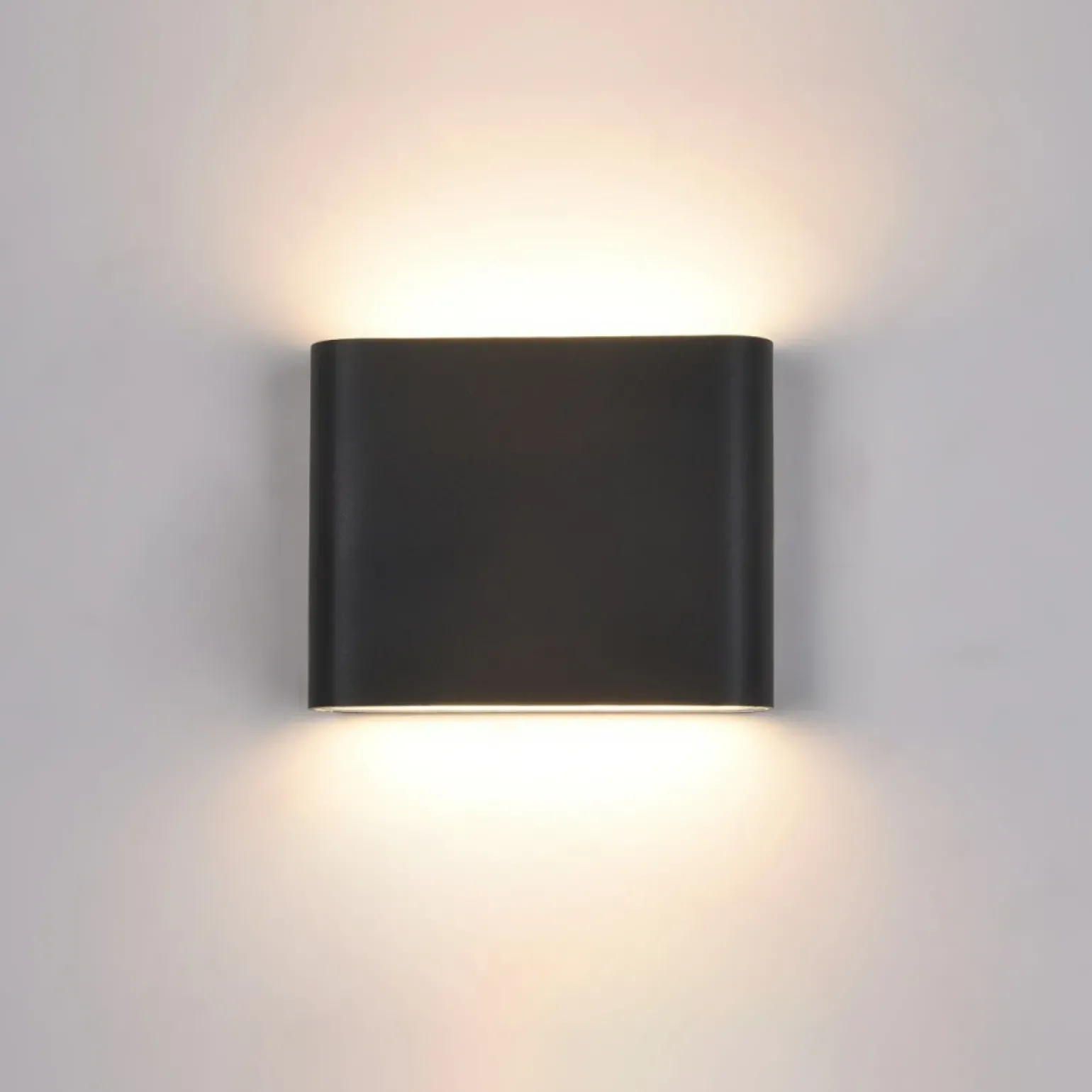 Sklep Kaja Płaska, czarna lampa elewacyjna LED PL-206B ROMANO | Kaja Oświetlenie