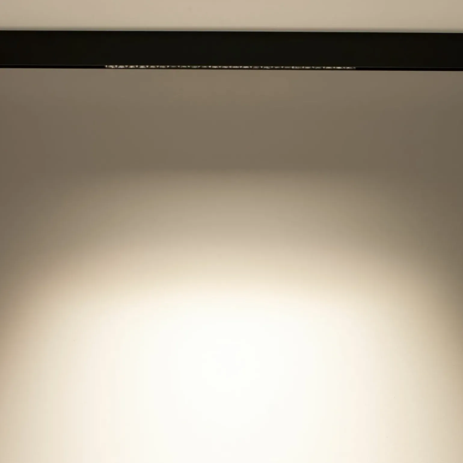 Sklep Kaja Płaski reflektor do szyny magnetycznej 1F 10150 LVM FOCUS LED | Kaja