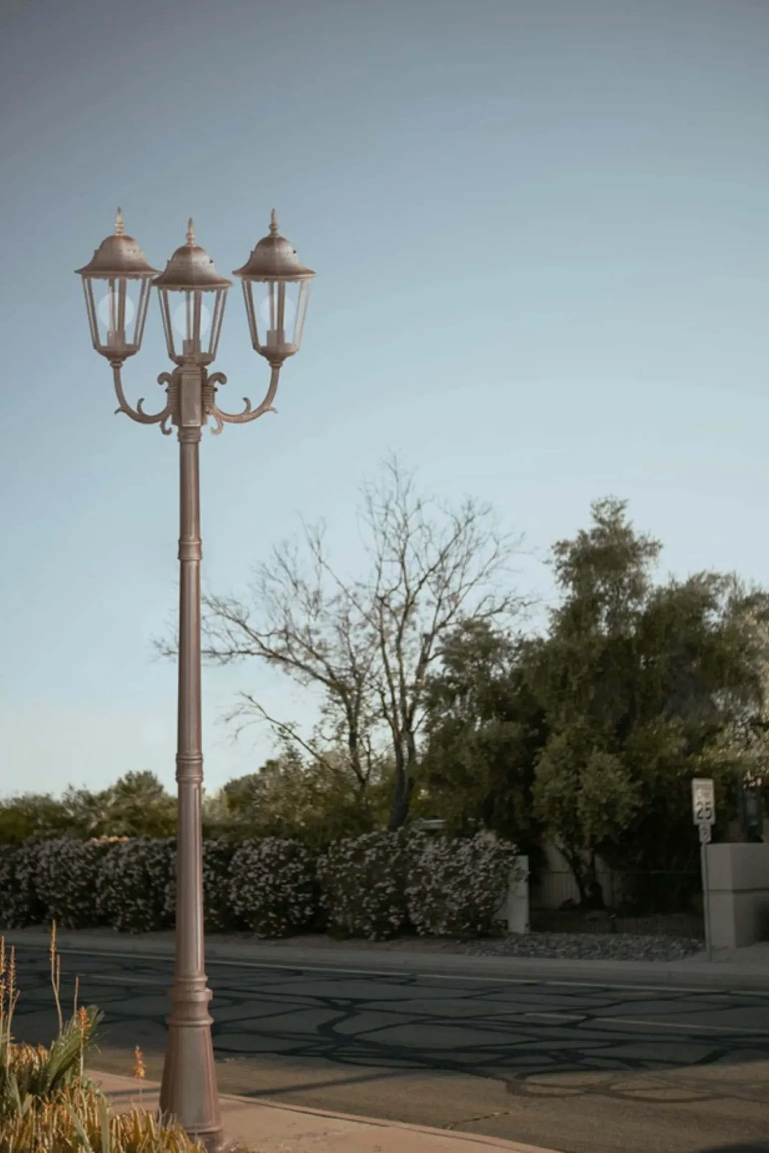 Sklep Kaja Potrójna latarnia ogrodowa K-7006A2/3 CZ/ZŁ LOZANA | Kaja Oświetlenie