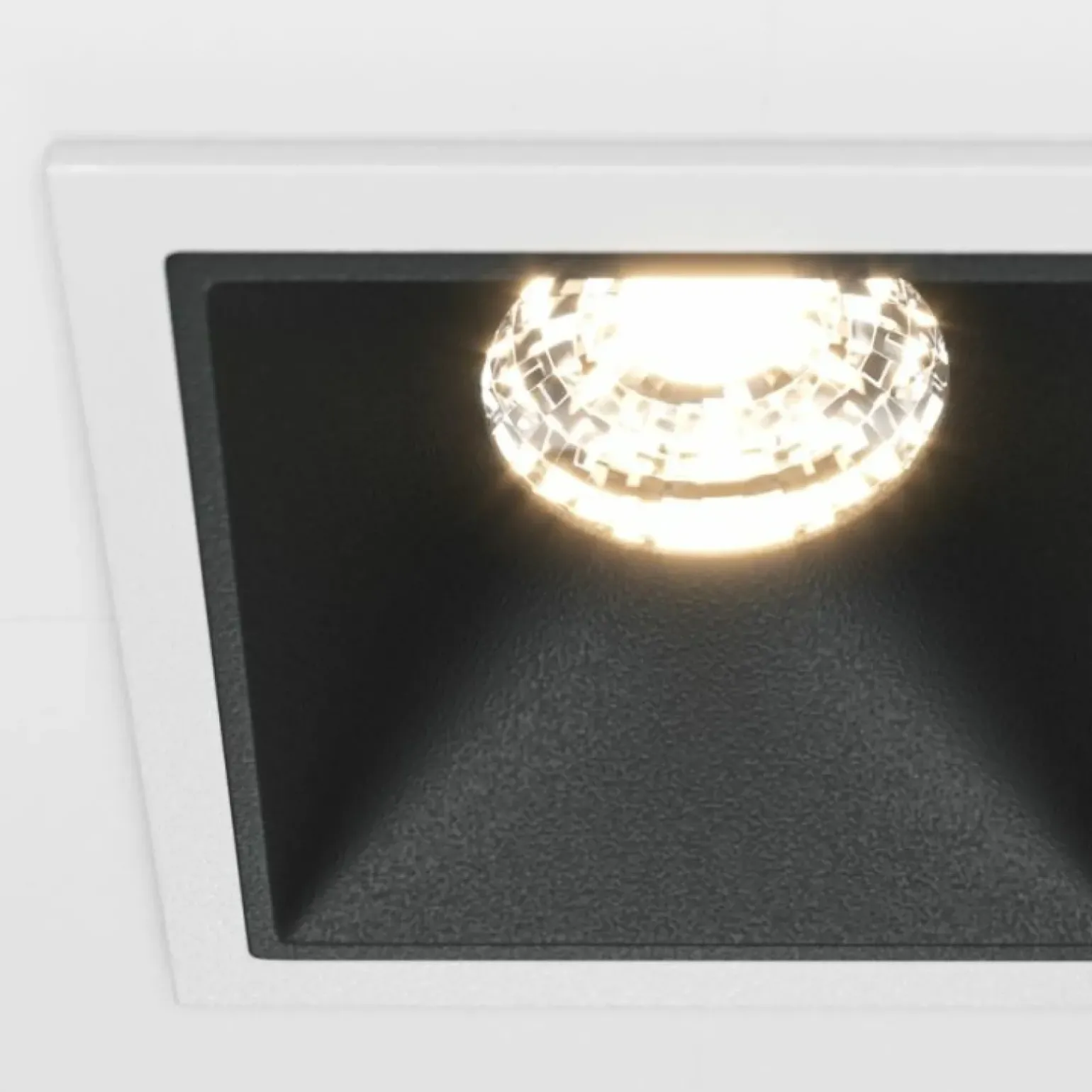 Sklep Kaja Punktowe oczko kwadrat 3000K 6,5cm DL043-01-10W3K-SQ-WB - ALFA LED