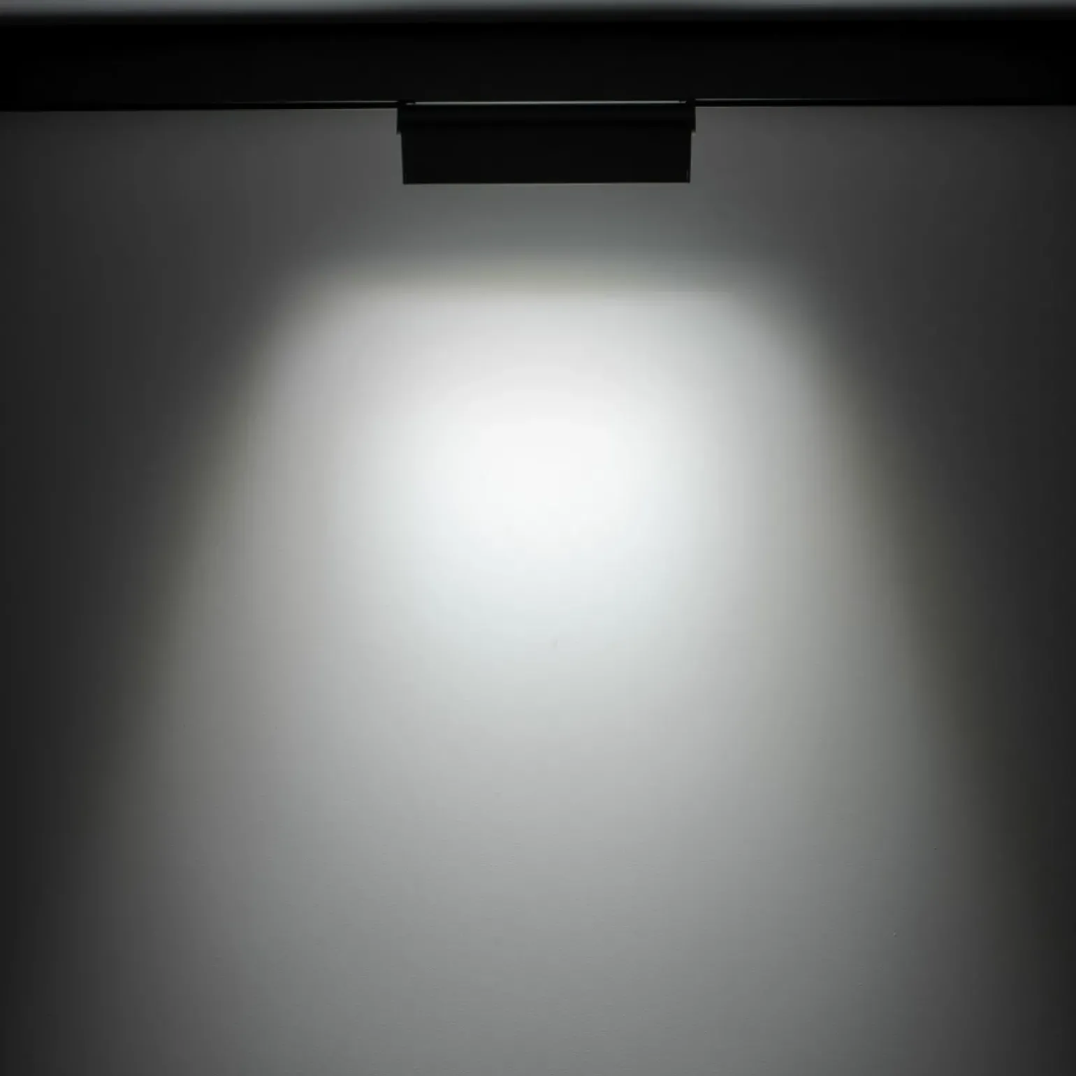 Sklep Kaja Ruchoma lampa do szyny magnetycznej 1F 10646 LVM FOCUS OUT LED | Kaja