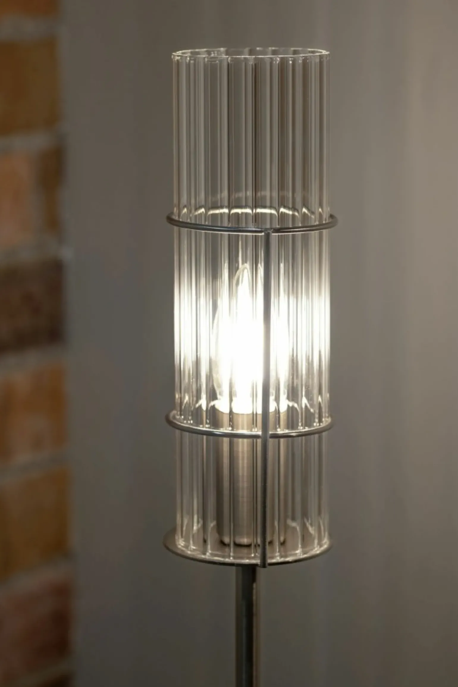 Sklep Kaja Smukła, minimalistyczna lampka stołowa do salonu 108557 z serii TUBO