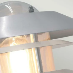 Sklep Kaja Srebrny kinkiet do oświetlenia wejścia HELSINGOR z serii HELSINGOR