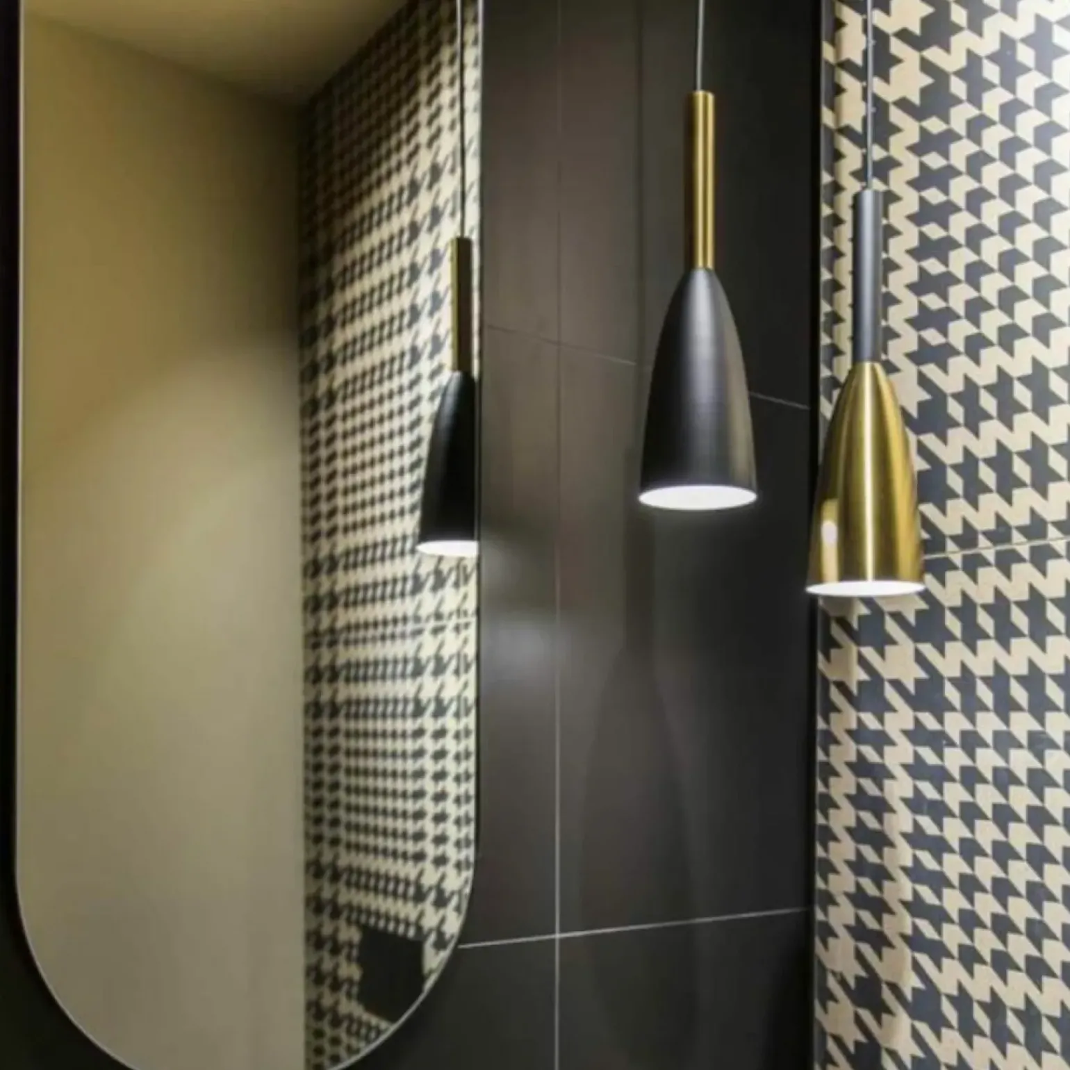 Shop Wąska lampa wisząca nad wyspę LP-181/1P BK/GD SOLIN | Kaja Oświetlenie Żyrandole Nowoczesne