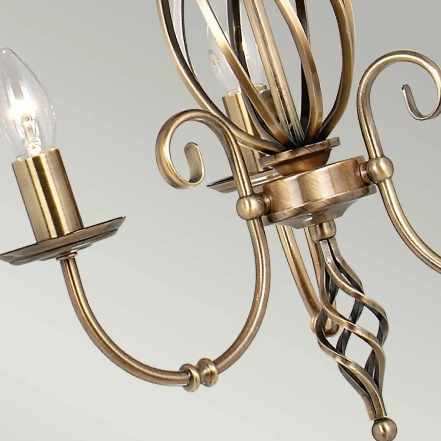 Sklep Kaja Wytworna lampa wisząca do jadalni ART3-AGD-BRASS z serii ARTISAN